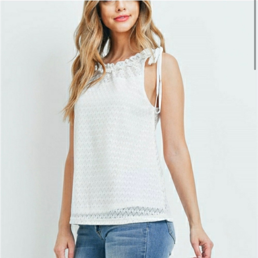 New! Ruffle Feminine Lace Halter Sleeveless Eyelet Zig zag Lined Front USA Top! - Picture 2 of 5